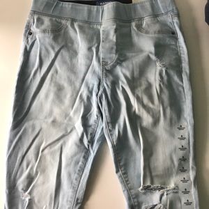NWT Distressed Old Navy Midrise Rockstar Jeggings